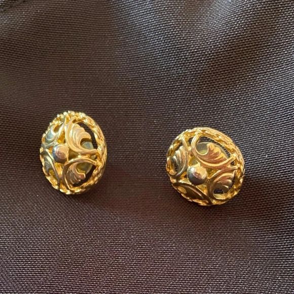 Vintage earrings 💛👂 - Picture 4 of 6